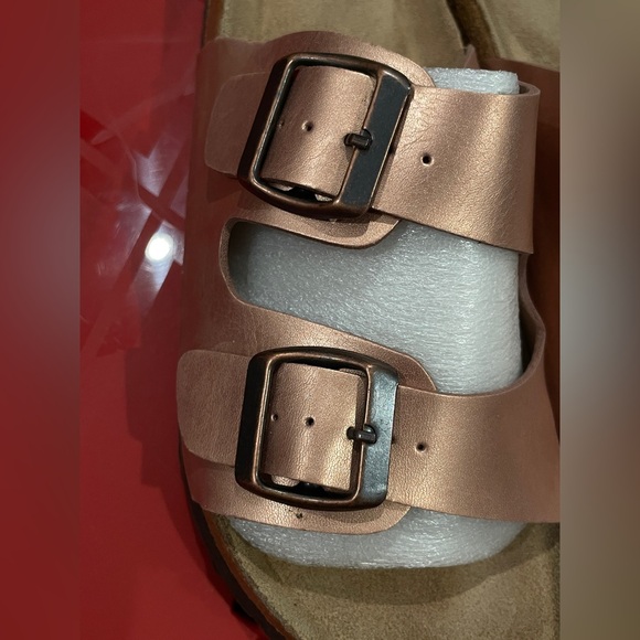 Sold - Picture 6 of 9